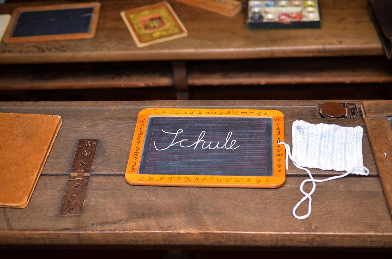 Literasi Lingkungan: Kunci Masa Depan Desa Srengseng Sawah